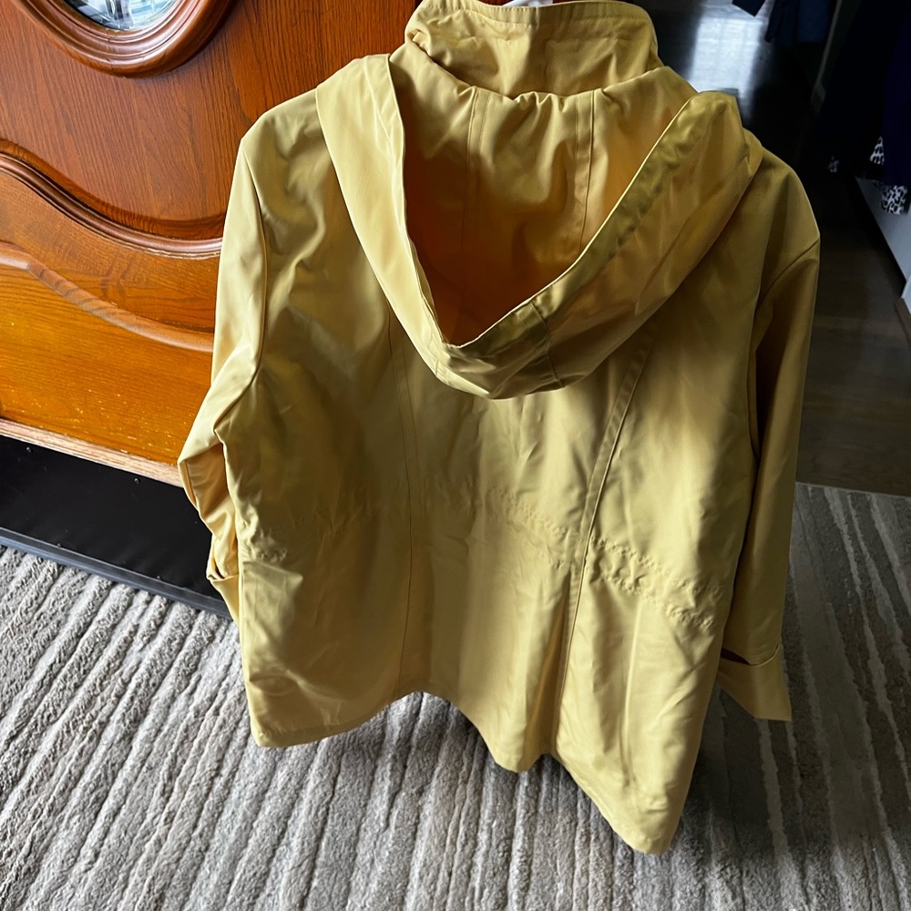Adorable London Fog Yellow Women's Jacket - Picture 5 of 7